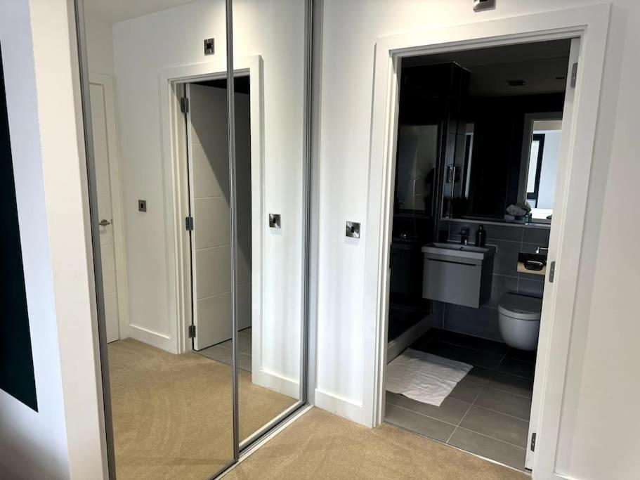 Luxury Oaks Suite, Free Private Parking, 2 Bed 2 Bathroom Apartment, Central Solihull Birmingham Kültér fotó