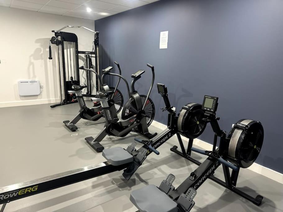 Luxury Oaks Suite, Free Private Parking, 2 Bed 2 Bathroom Apartment, Central Solihull Birmingham Kültér fotó