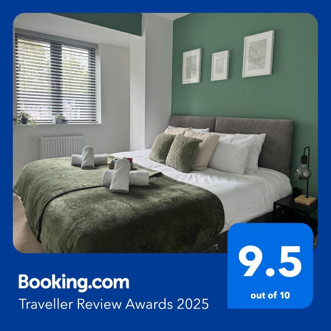 Luxury Oaks Suite, Free Private Parking, 2 Bed 2 Bathroom Apartment, Central Solihull Birmingham Kültér fotó